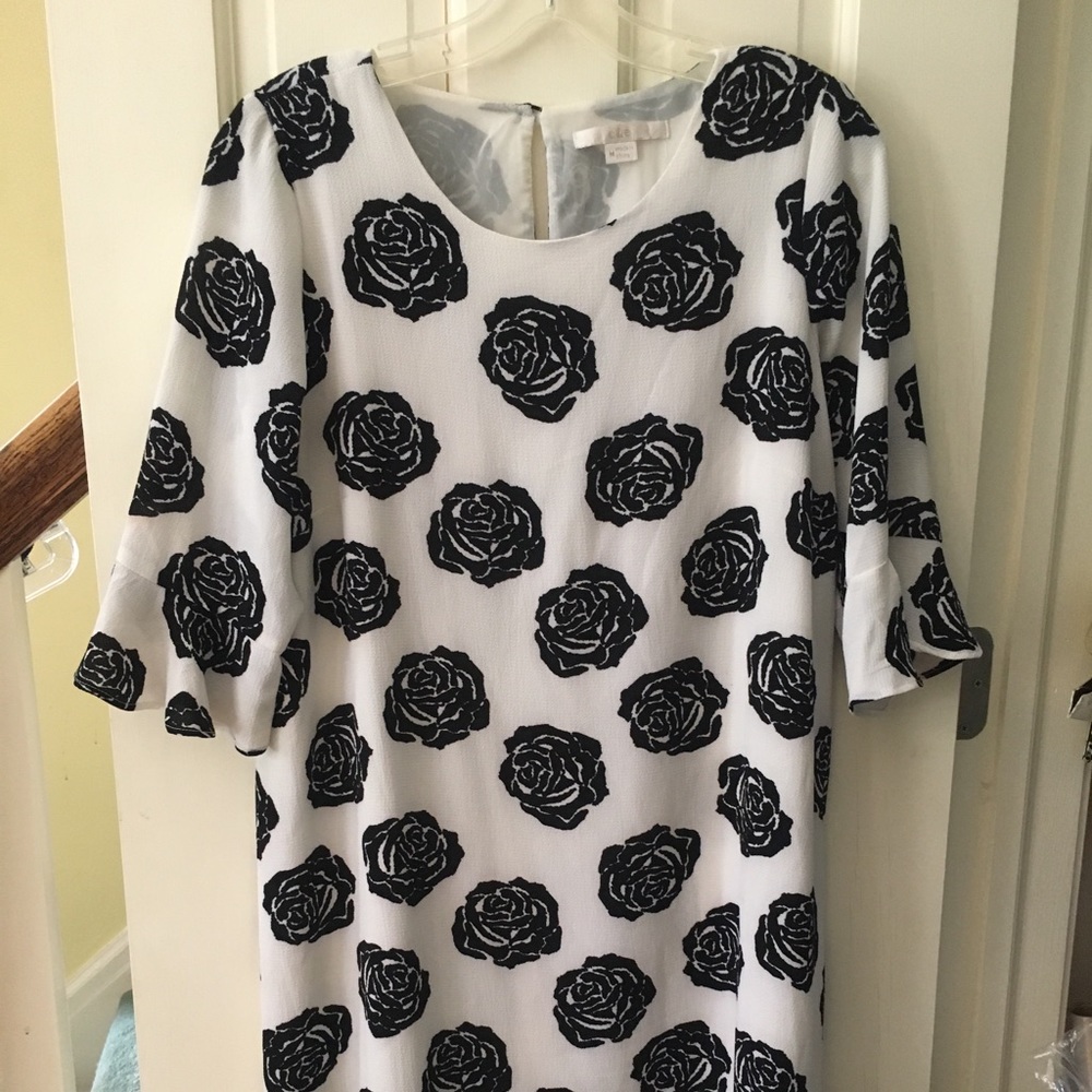 Ivory Black Rose Sheath